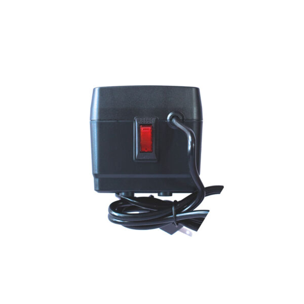 Regulador de voltaje Smartbitt 2200va 1100w 8 tomas